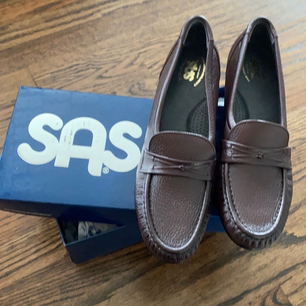 Women’s SAS Easier Shoe Antique Wine 10S NWOT